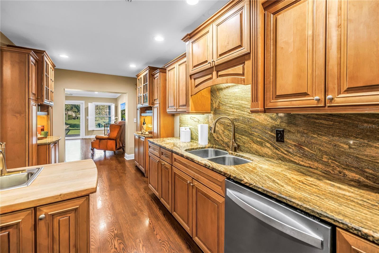 Townhouse at 868 GLADES CT NE, ST PETERSBURG, photo 22 of 53