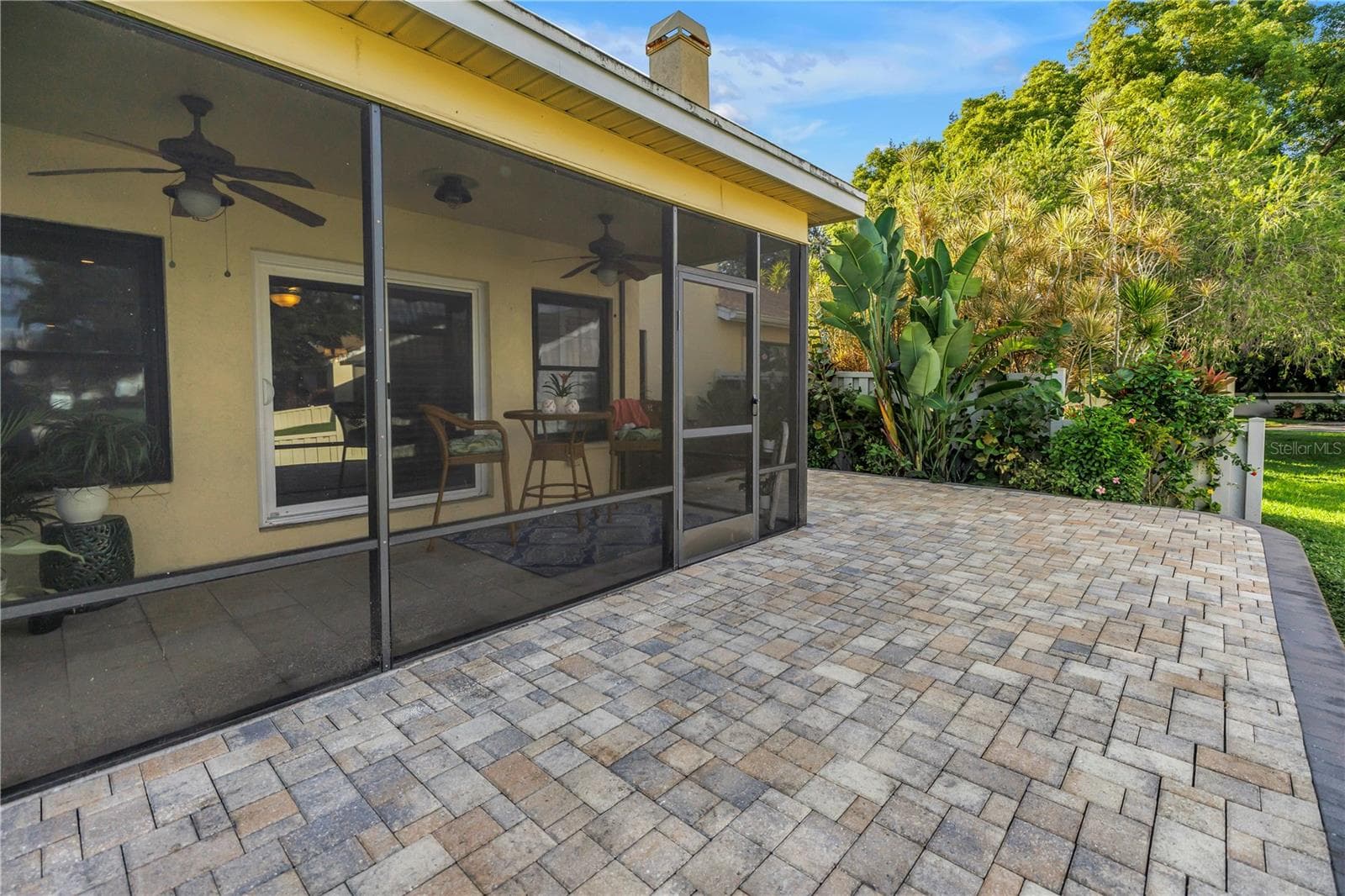 Townhouse at 868 GLADES CT NE, ST PETERSBURG, photo 36 of 53
