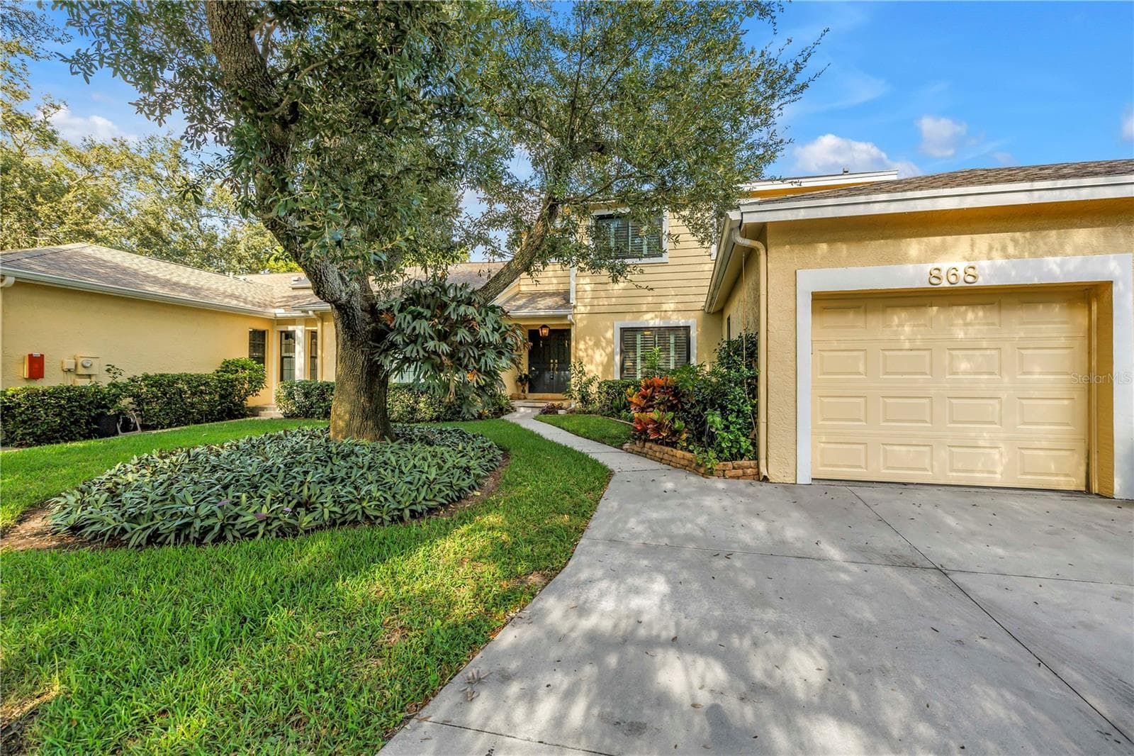 Townhouse at 868 GLADES CT NE, ST PETERSBURG, photo 42 of 53