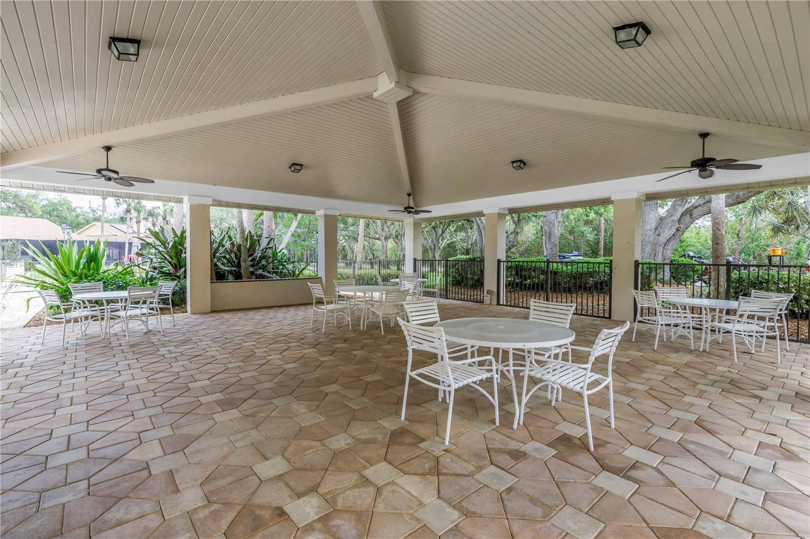 Townhouse at 868 GLADES CT NE, ST PETERSBURG, photo 46 of 53
