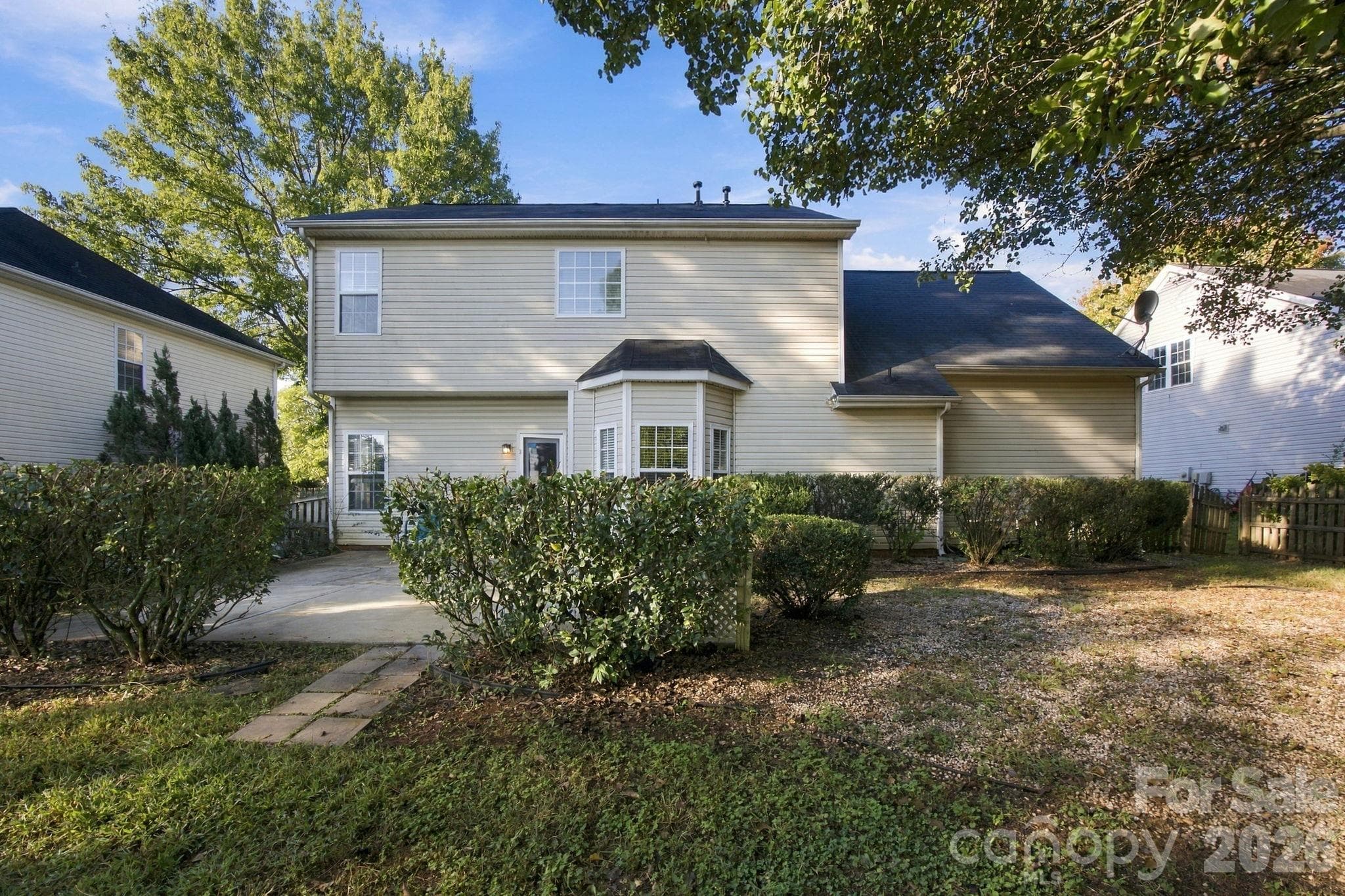 Single Family Residence at 17237 Baldwin Hall Drive, Charlotte, photo 22 of 26