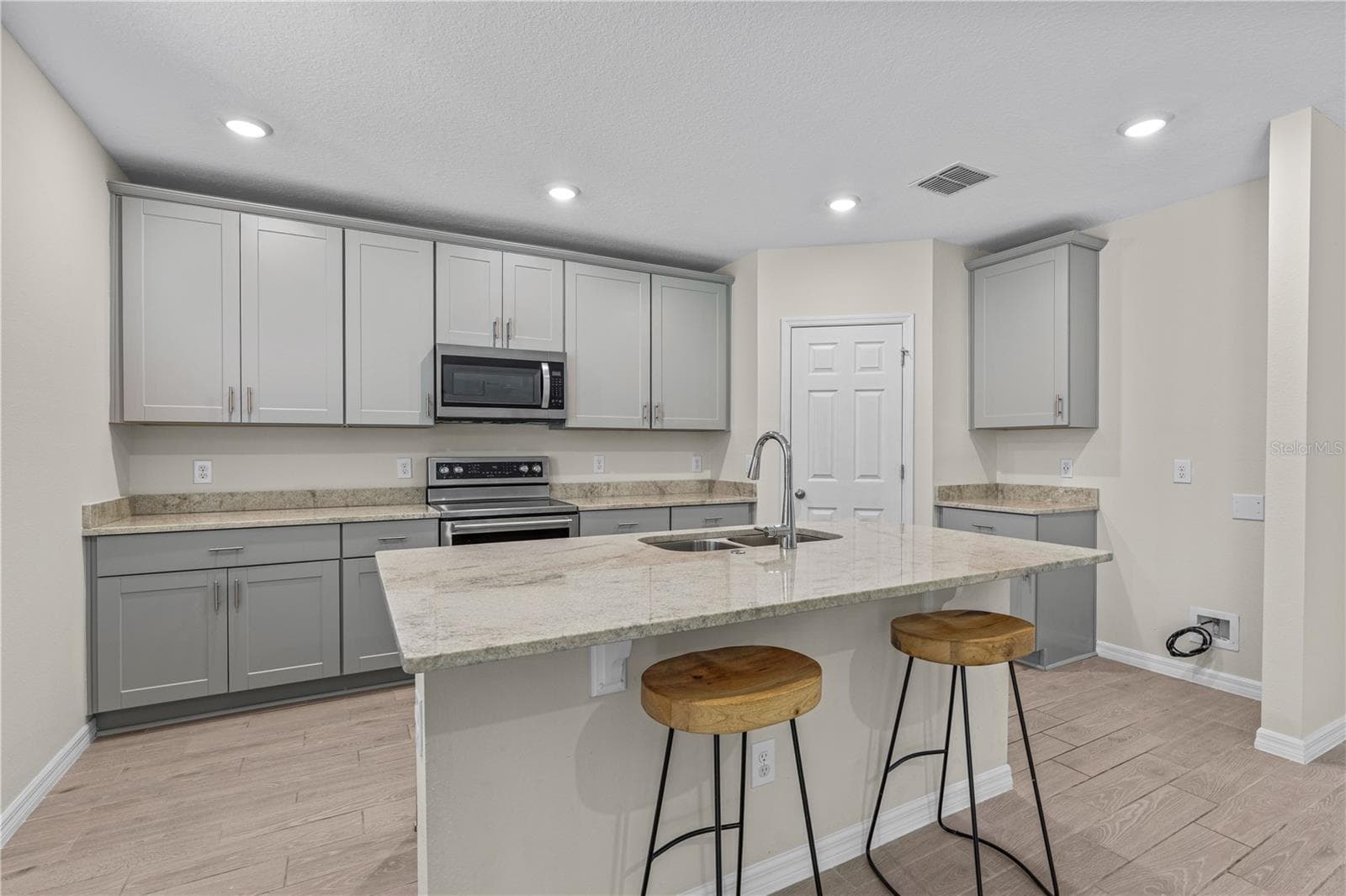 Kitchen w/ Island - 335 SARAH NICOLE WAY, NEW SMYRNA BEACH