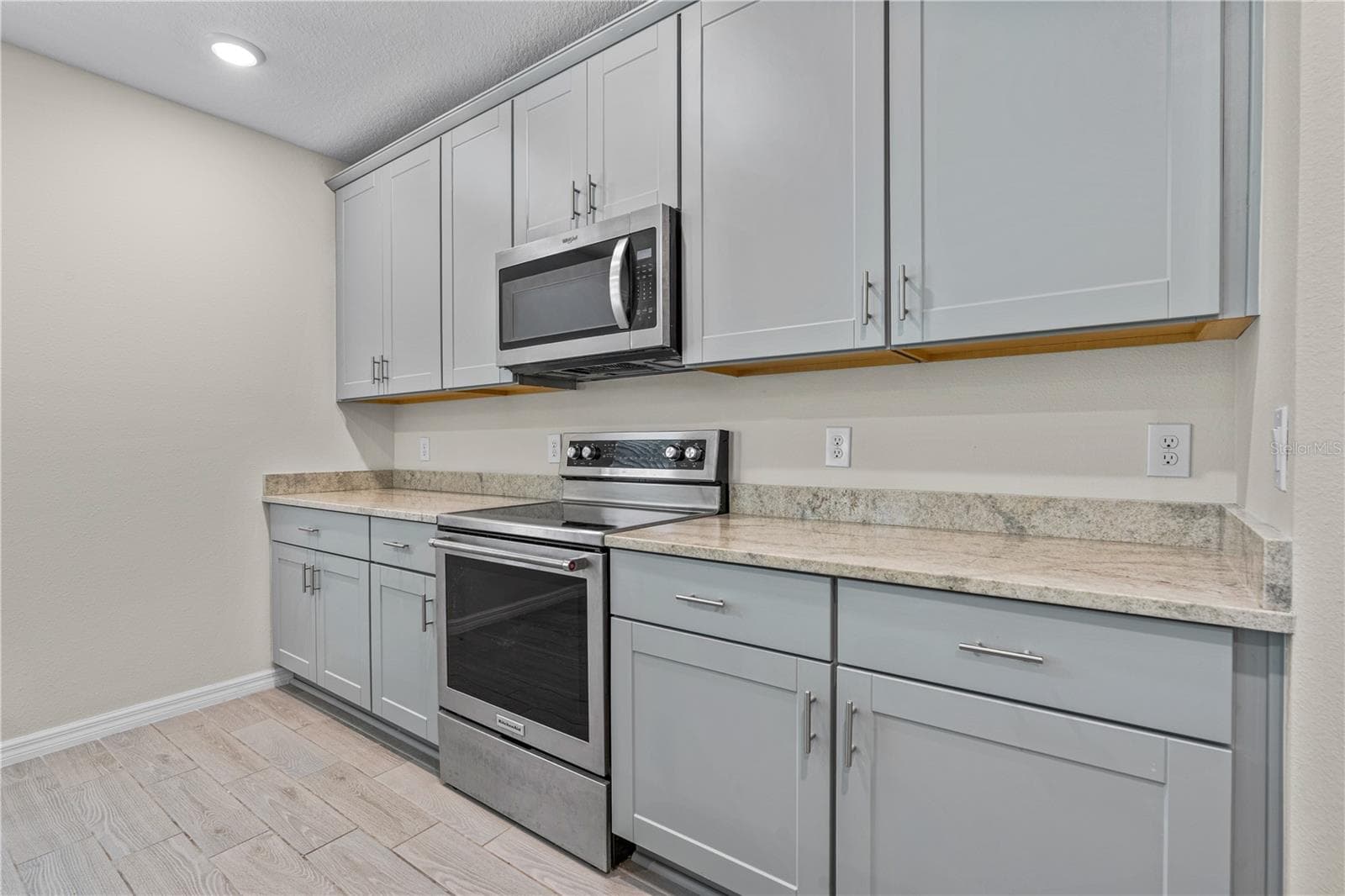 Stone Counters - 335 SARAH NICOLE WAY, NEW SMYRNA BEACH