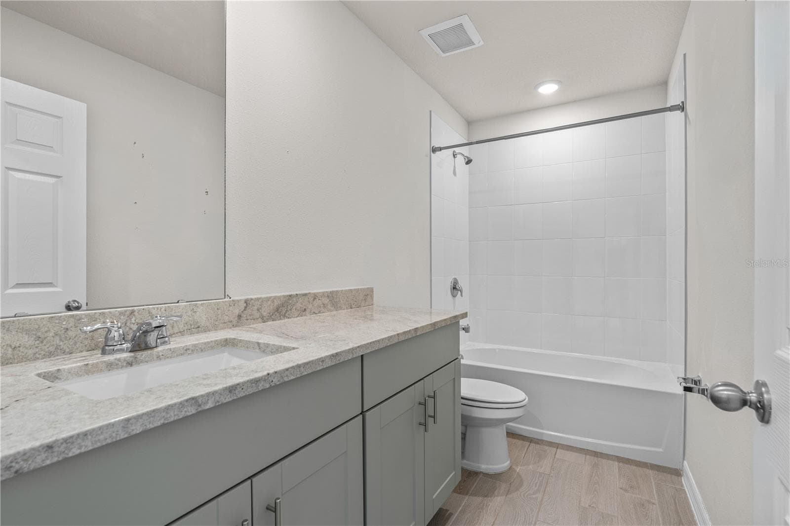 2nd Floor Guest Bath - 335 SARAH NICOLE WAY, NEW SMYRNA BEACH