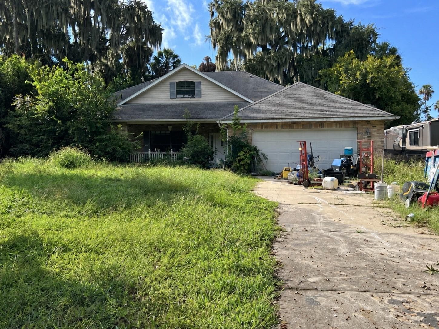 349 MAGNOLIA PL