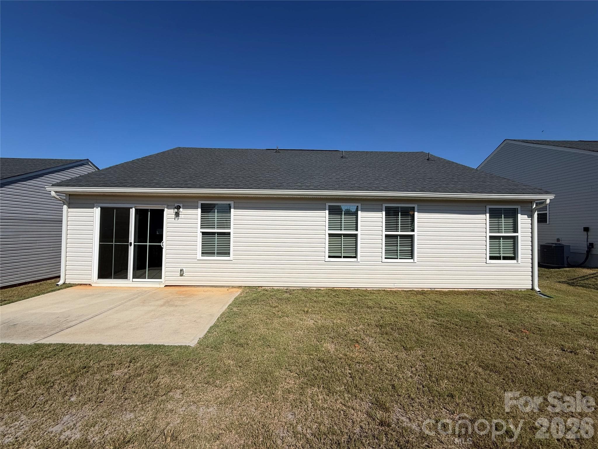 Single Family Residence at 599 Grandiflora Avenue, Lancaster, photo 5 of 14