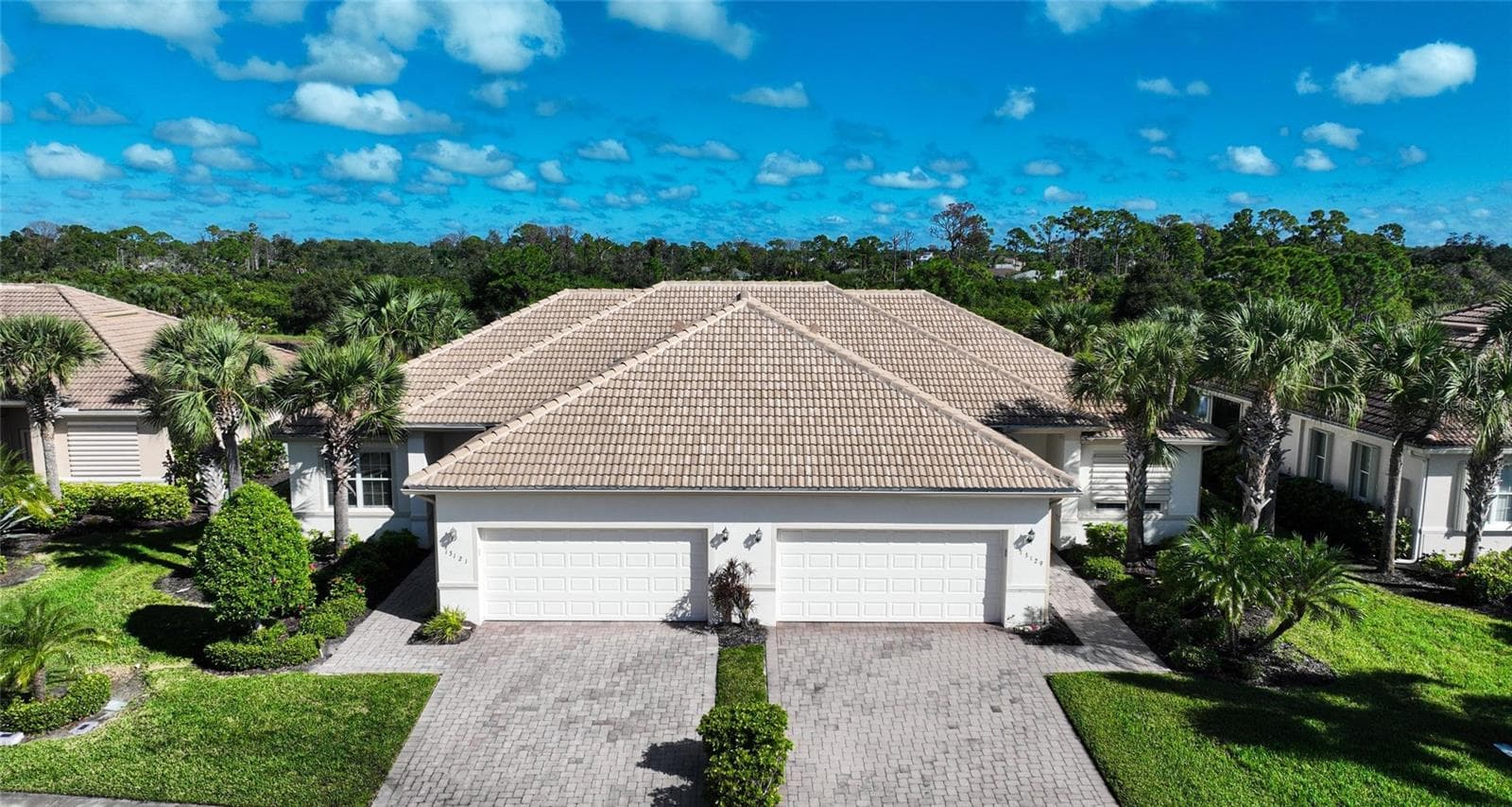 13121 CREEKSIDE LN