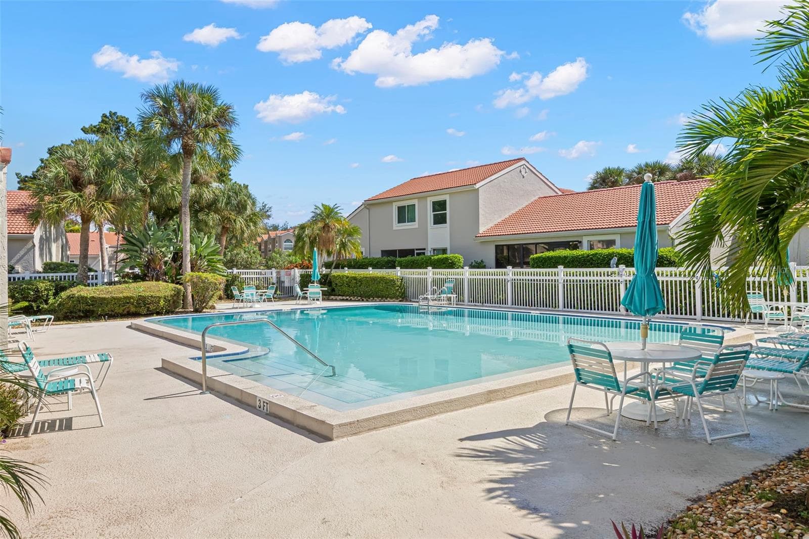 Villa at 495 ST TROPEZ CIR NE, ST PETERSBURG, photo 25 of 31