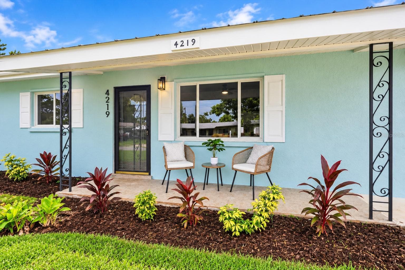 Single Family Residence at 4219 DEERFIELD DR, SARASOTA, photo 3 of 40