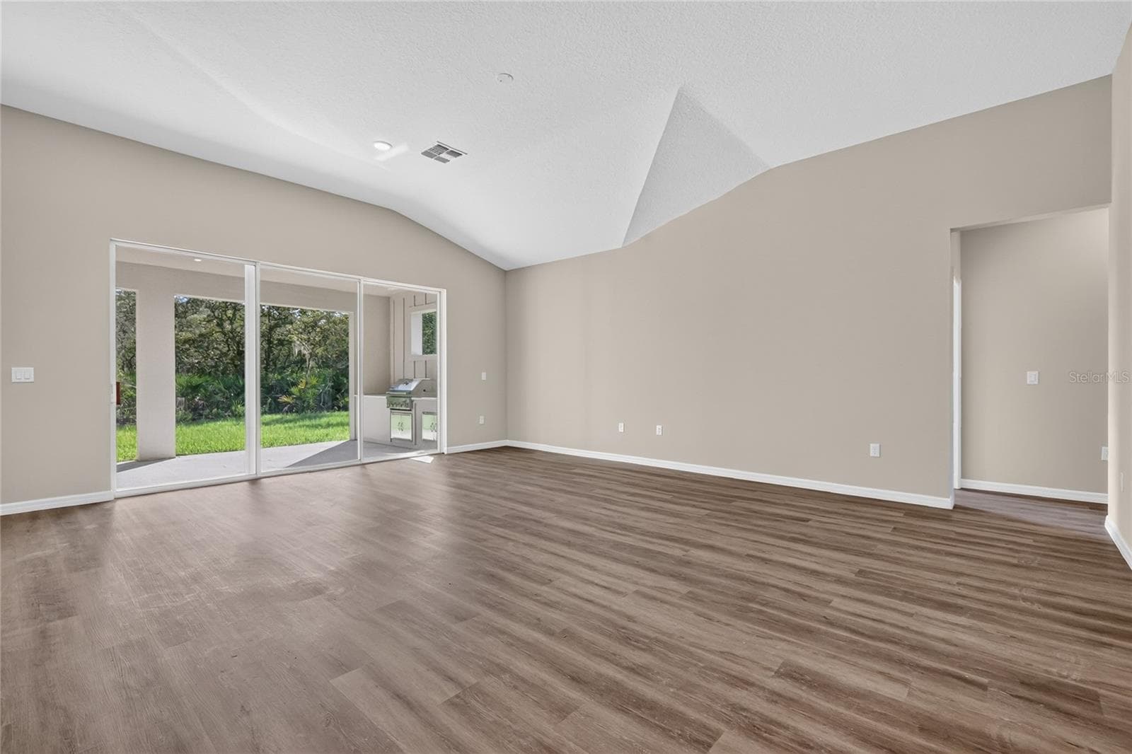Living room area - 41428 ROYAL TRAILS RD, EUSTIS