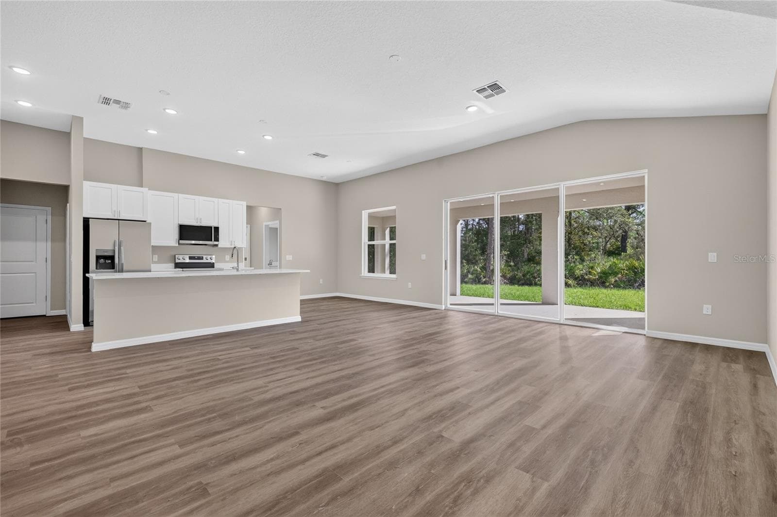 Open floor plan - 41428 ROYAL TRAILS RD, EUSTIS
