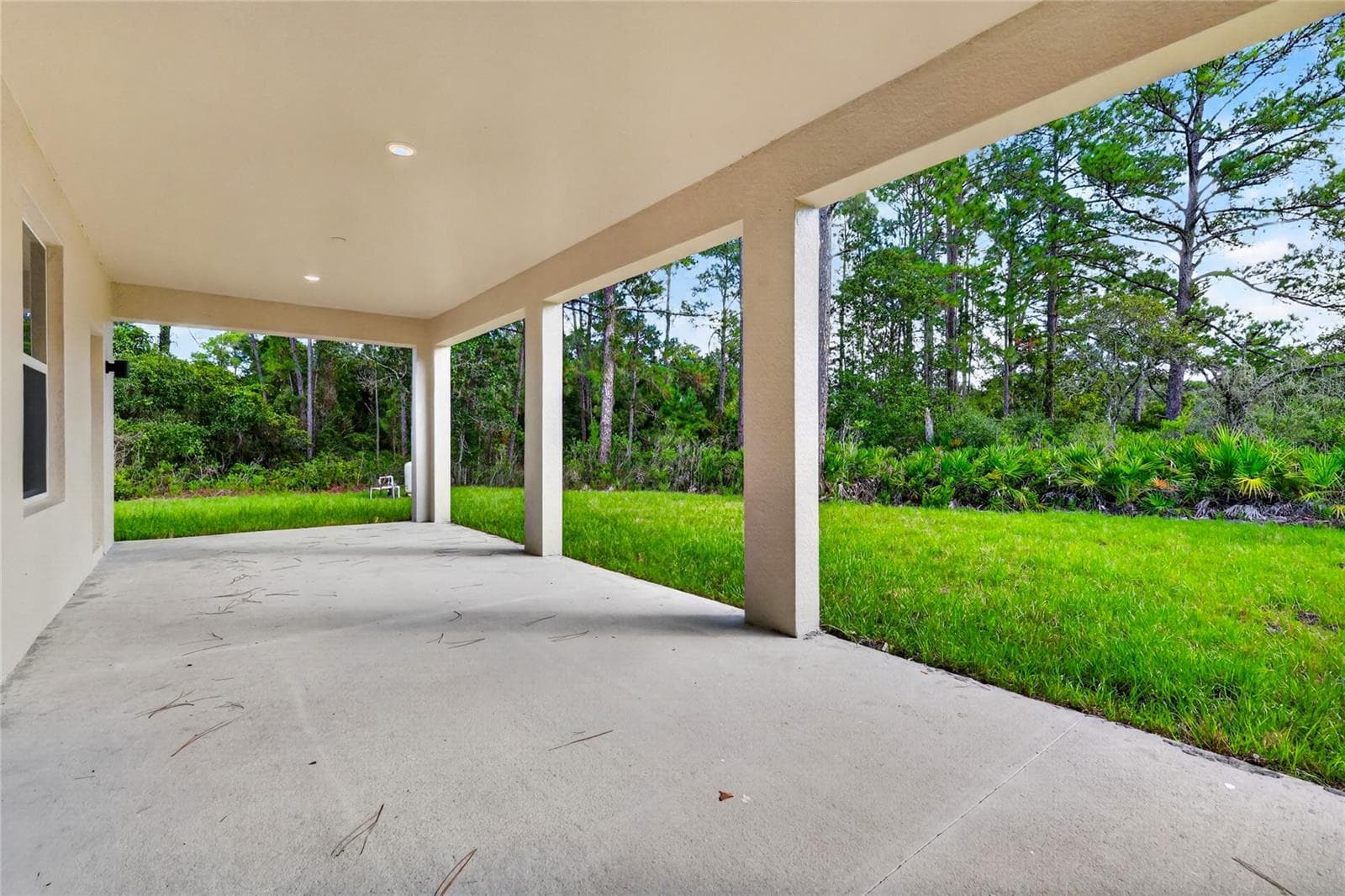 Spacious back porch - 41428 ROYAL TRAILS RD, EUSTIS
