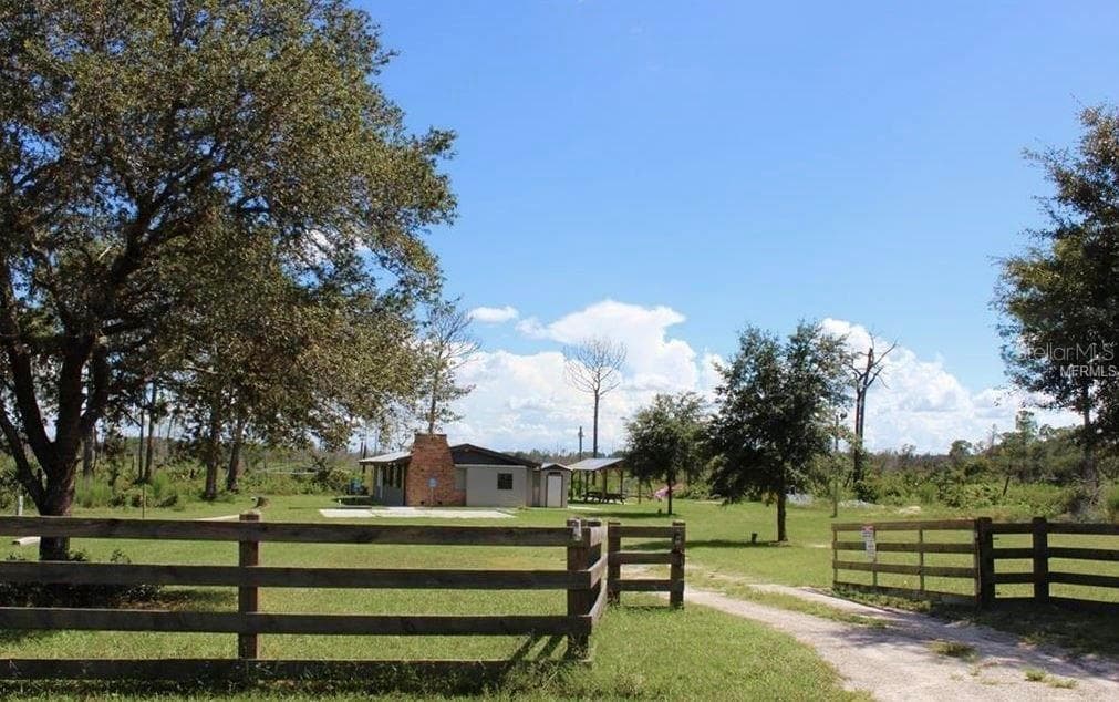 Community park & building - 41428 ROYAL TRAILS RD, EUSTIS