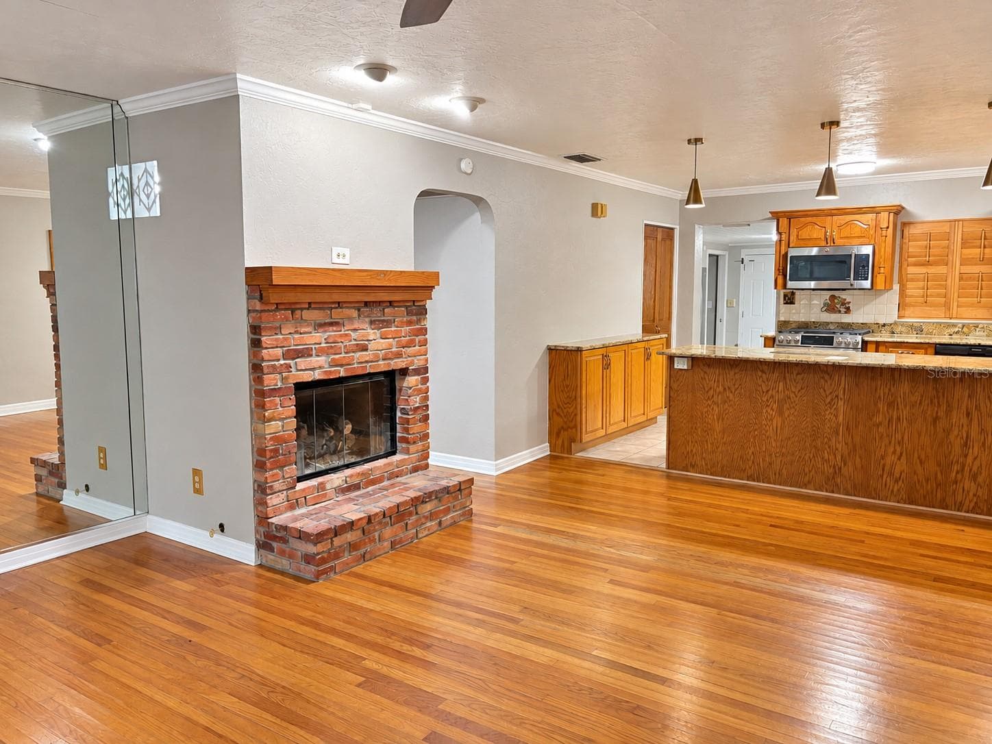 Single Family Residence at 1146 30TH AVE N, ST PETERSBURG, photo 5 of 11