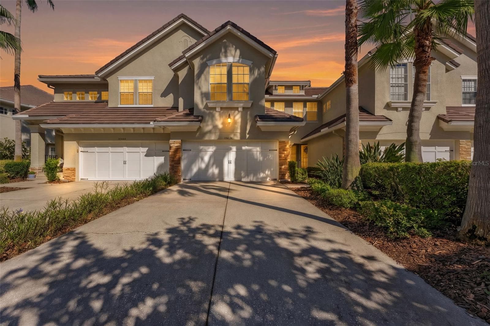 Townhouse at 14454 MIRABELLE VISTA CIR, TAMPA, photo 4 of 52