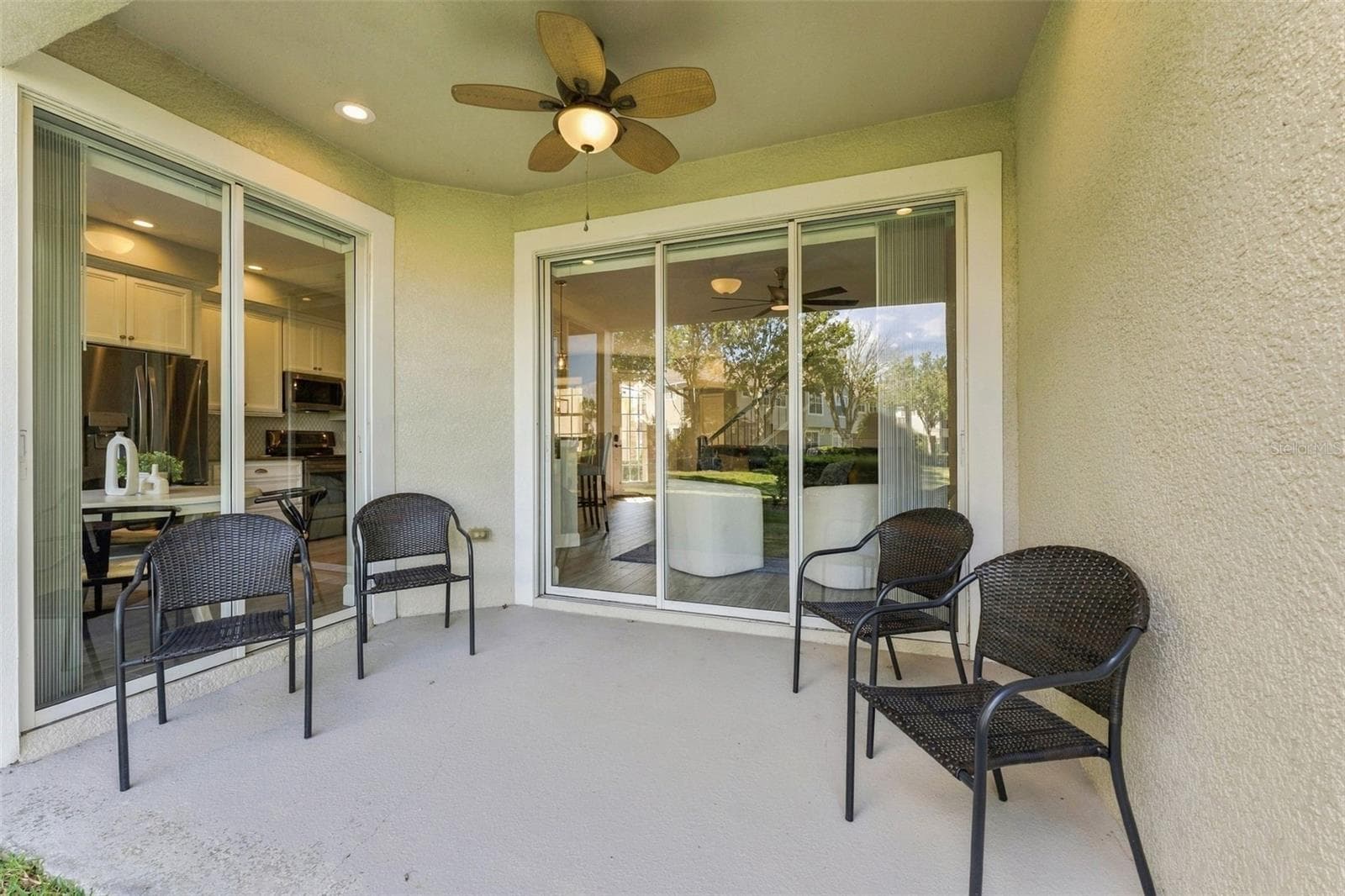 Townhouse at 14454 MIRABELLE VISTA CIR, TAMPA, photo 36 of 52
