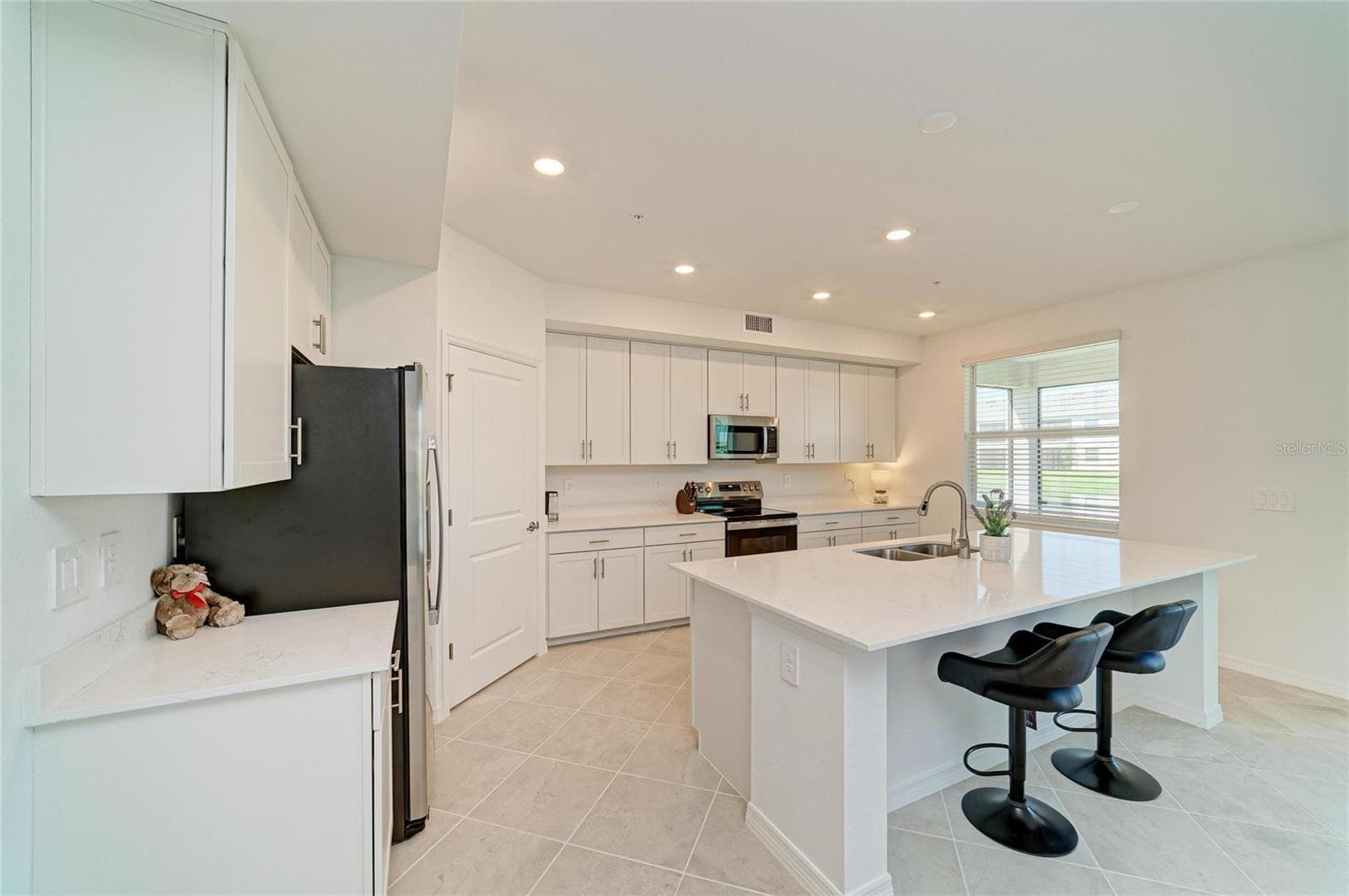 Condominium at 13018 BLACKBERRY CT #50-101, VENICE, photo 10 of 100
