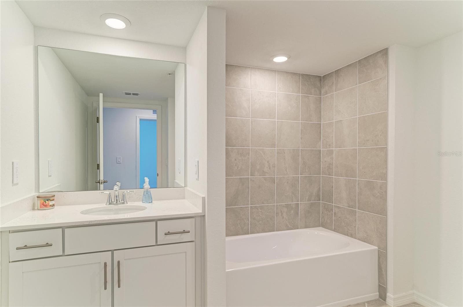 Condominium at 13018 BLACKBERRY CT #50-101, VENICE, photo 34 of 100