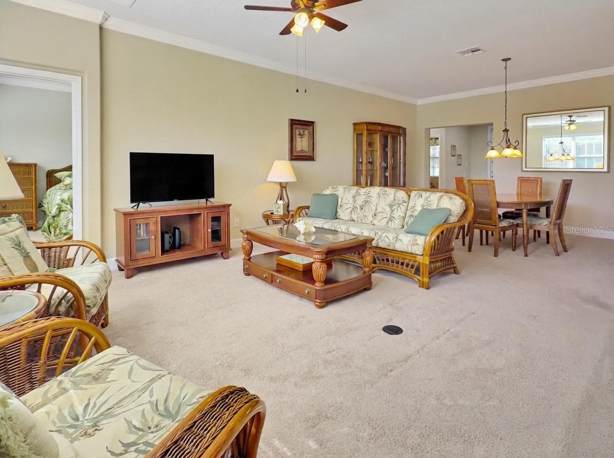 Single Family Residence at 521 VISTA SOL DR, DAVENPORT, photo 7 of 57