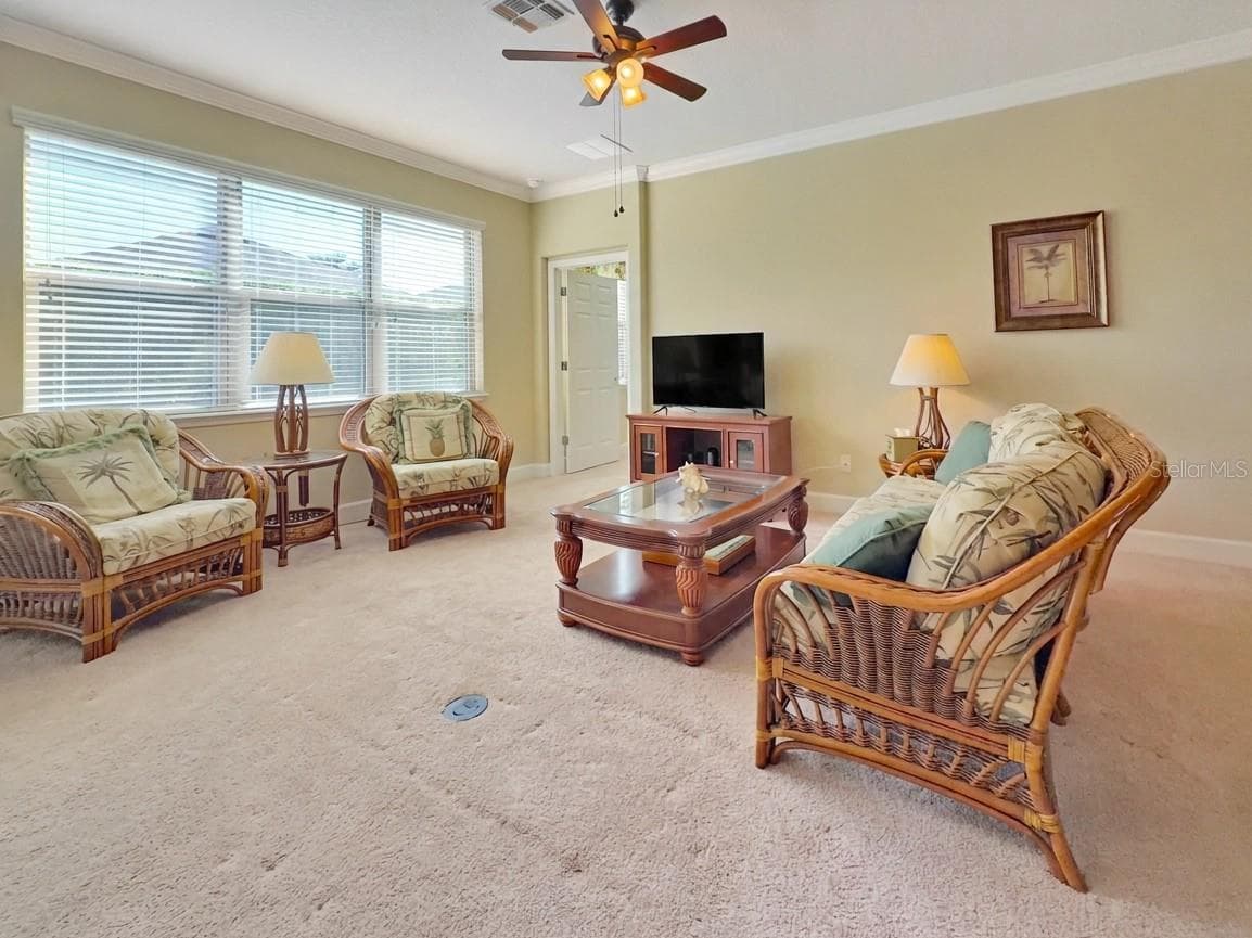 Single Family Residence at 521 VISTA SOL DR, DAVENPORT, photo 8 of 57