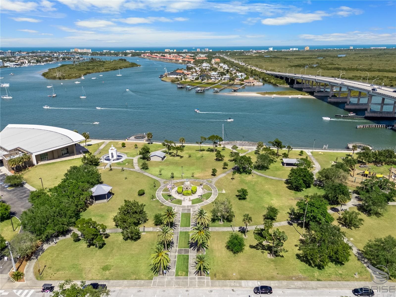 Brannon Center and Riverside Park 1 block Away - 305 LIVE OAK, NEW SMYRNA BEACH