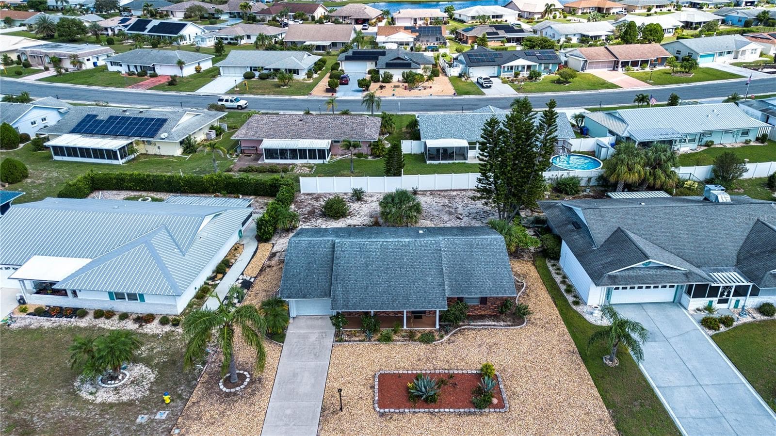 Aerial view of neighborhood - 1507 N LAKE DR, SUN CITY CENTER