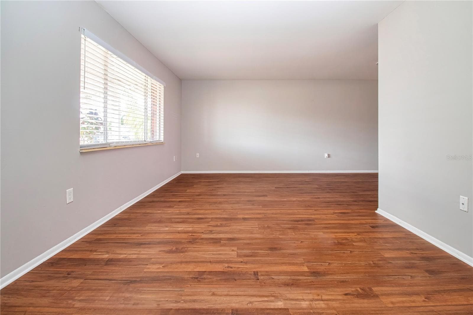 Living Room - 1507 N LAKE DR, SUN CITY CENTER