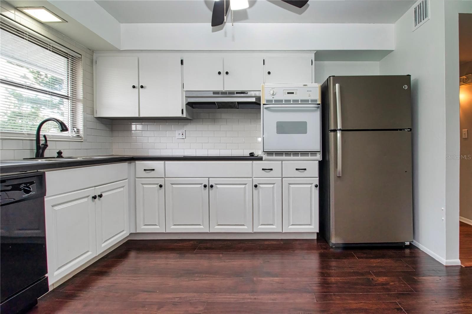 Kitchen - 1507 N LAKE DR, SUN CITY CENTER