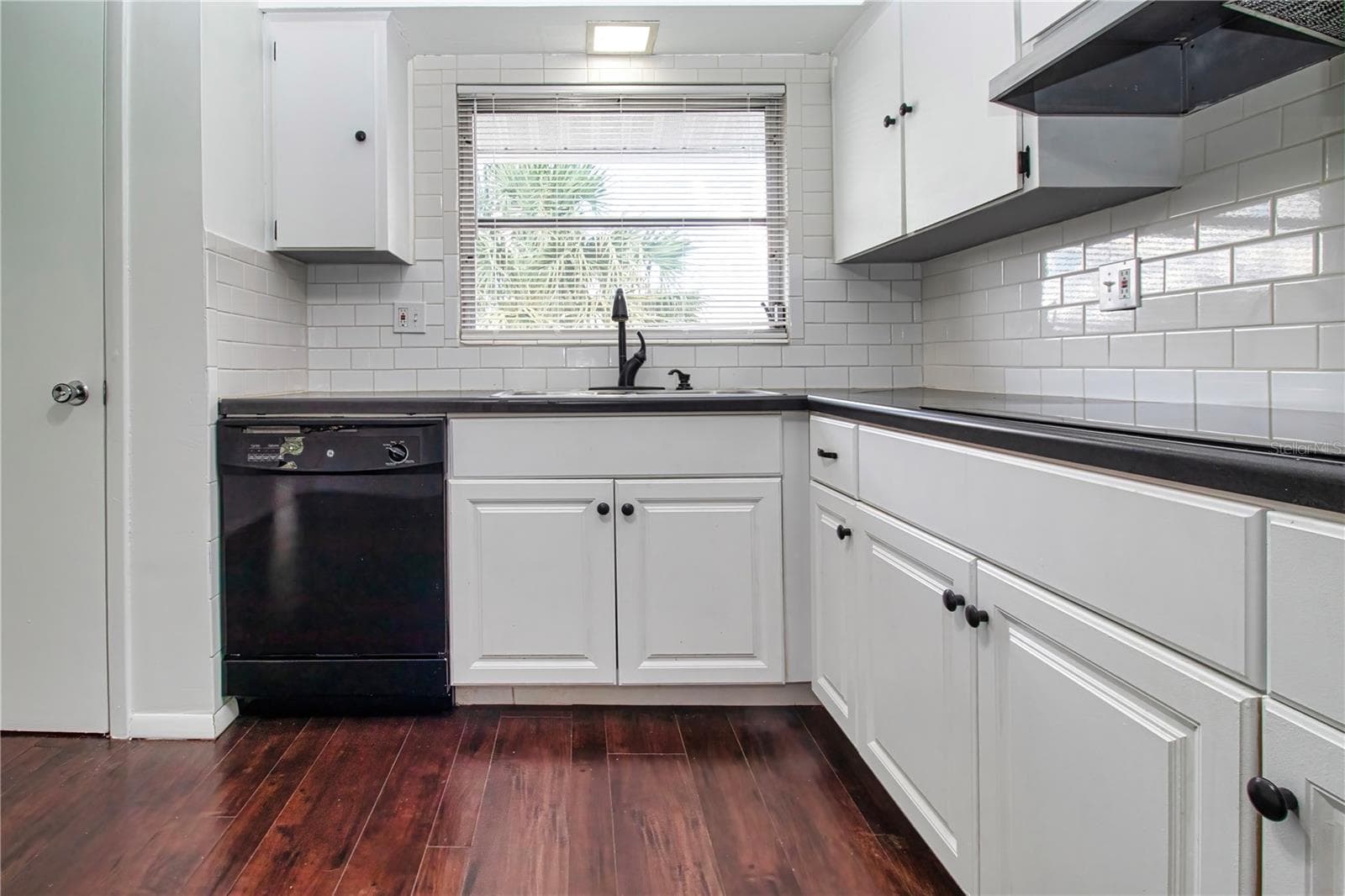 Kitchen - 1507 N LAKE DR, SUN CITY CENTER