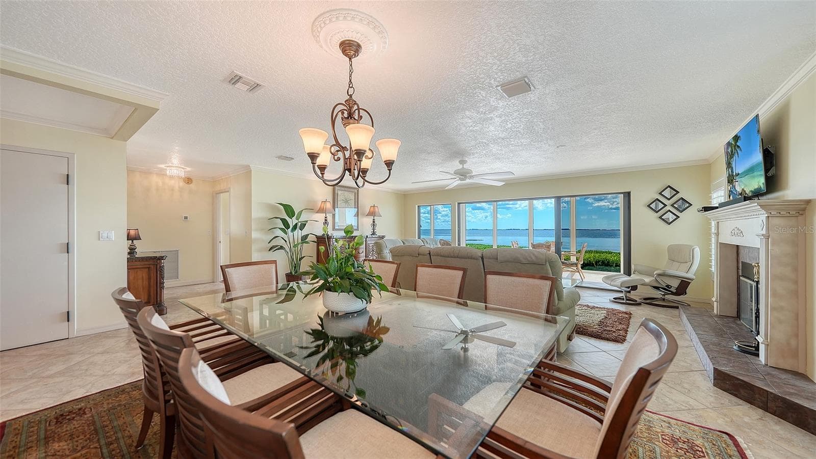 Condominium at 4533 BAY CLUB DR #11, BRADENTON, photo 6 of 45