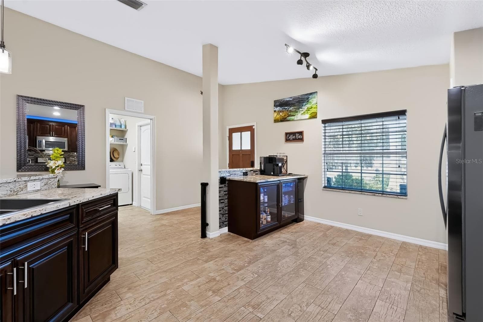 Single Family Residence at 105 SAN LORENZO CT, BRADENTON, photo 16 of 42