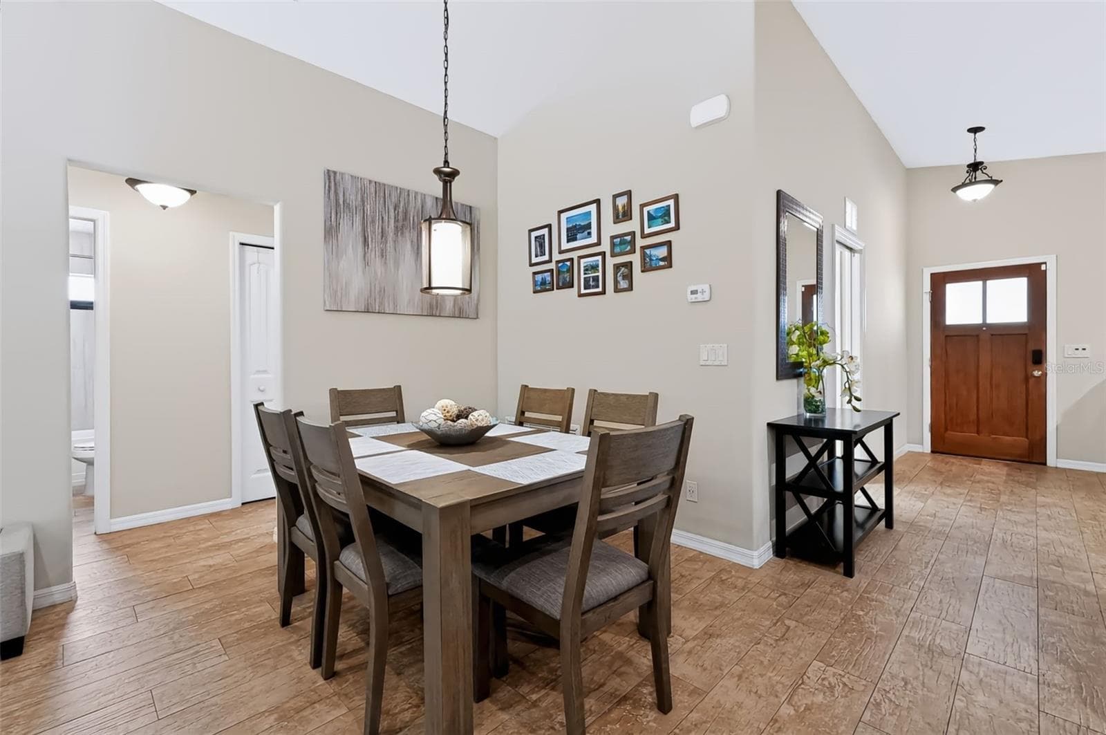 Single Family Residence at 105 SAN LORENZO CT, BRADENTON, photo 20 of 42