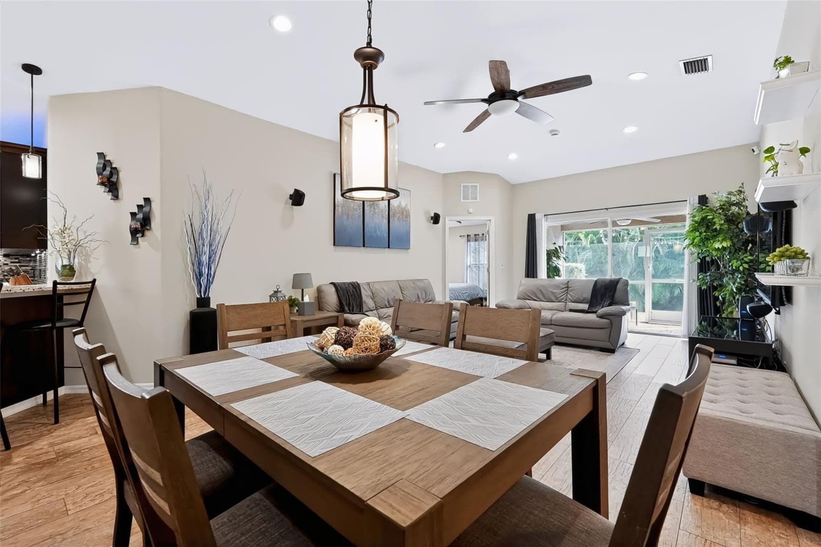 Single Family Residence at 105 SAN LORENZO CT, BRADENTON, photo 21 of 42
