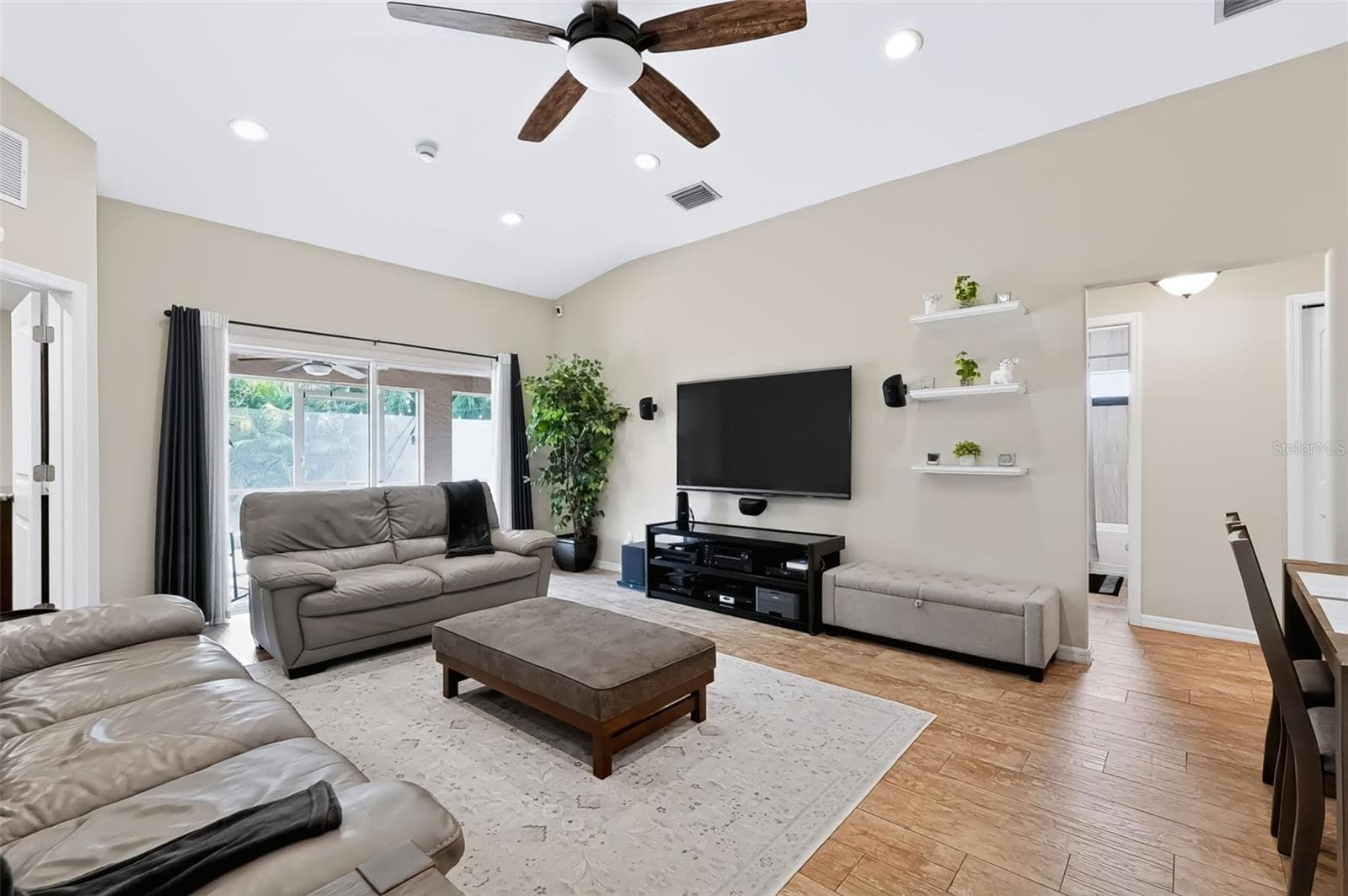Single Family Residence at 105 SAN LORENZO CT, BRADENTON, photo 22 of 42