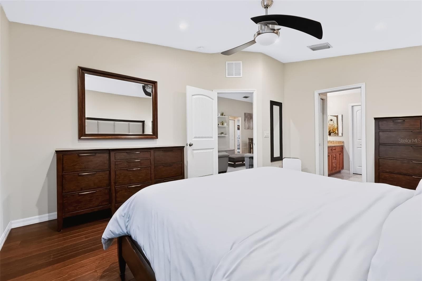 Single Family Residence at 105 SAN LORENZO CT, BRADENTON, photo 32 of 42