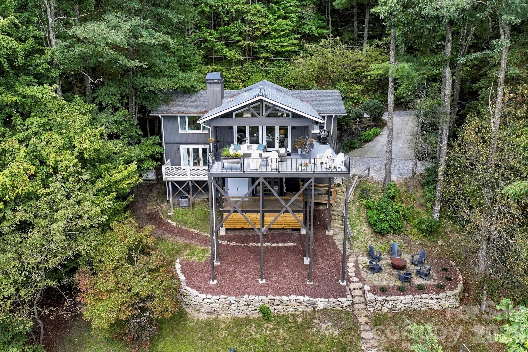 Single Family Residence at 407 Crescent Moon Lane, Cashiers, photo 9 of 48