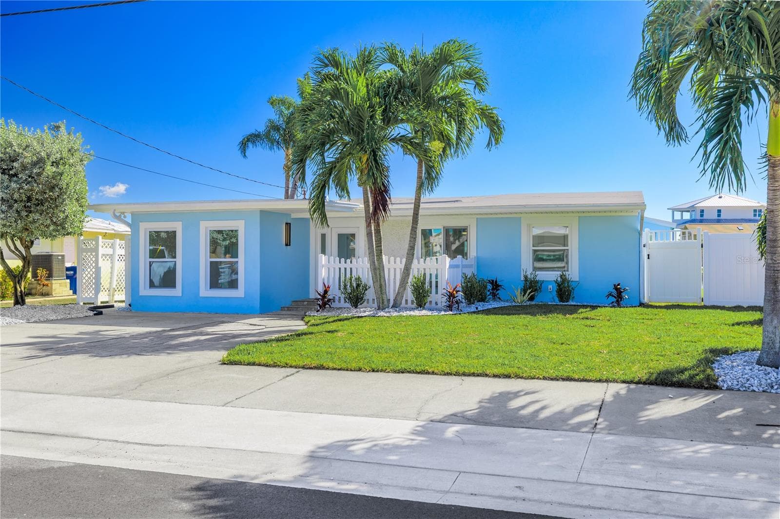Single Family Residence at 730 PRUITT DR, MADEIRA BEACH, photo 2 of 42