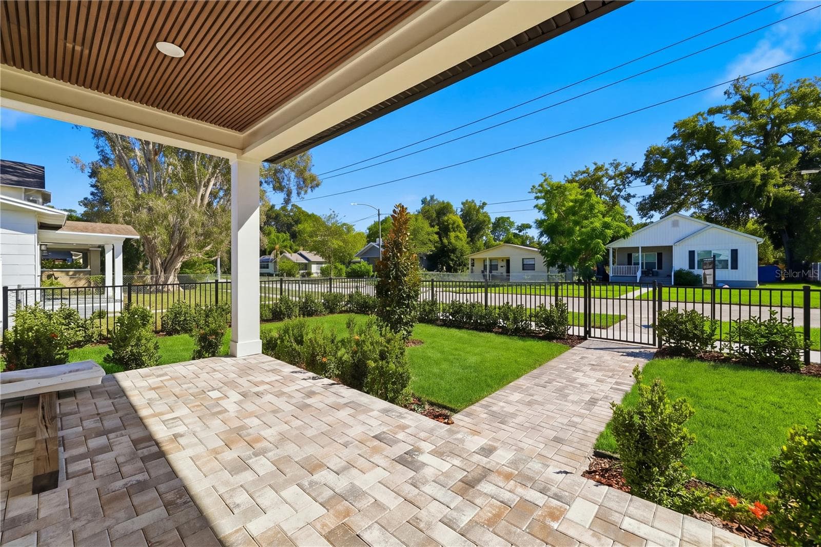 Single Family Residence at 1025 MELROSE AVE S, ST PETERSBURG, photo 5 of 48