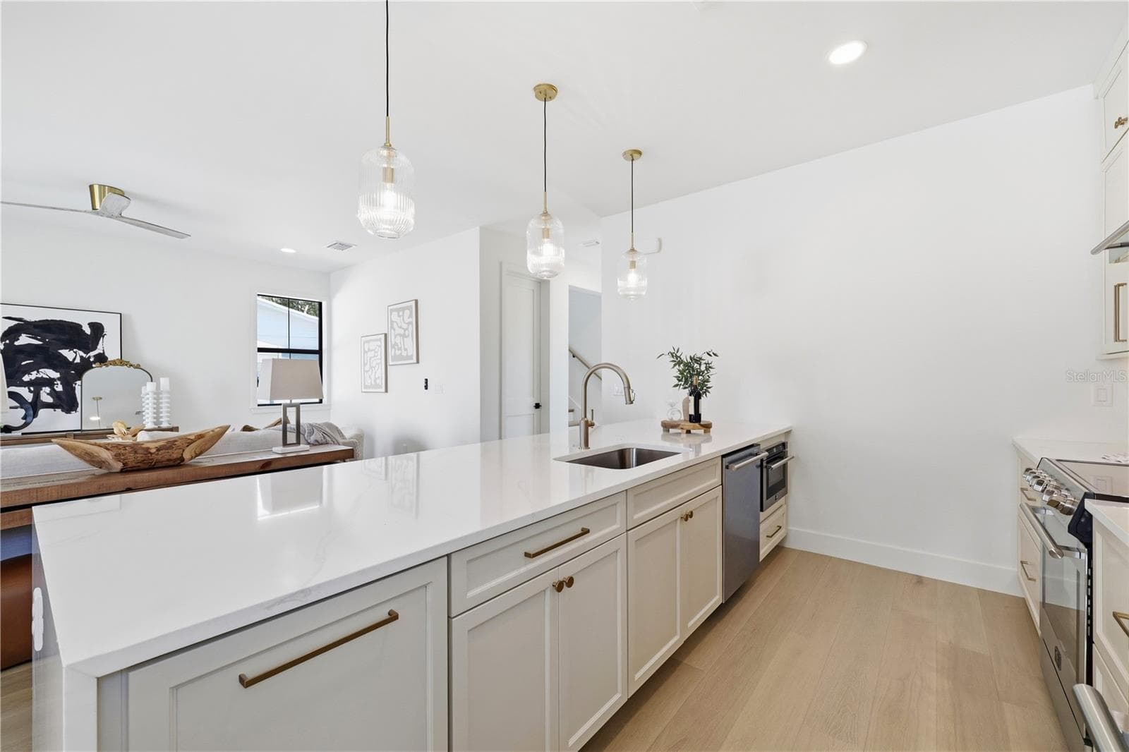 Single Family Residence at 1025 MELROSE AVE S, ST PETERSBURG, photo 18 of 48