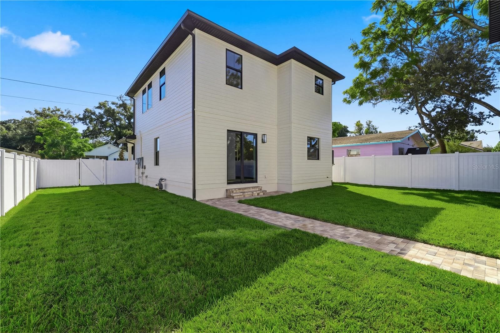 Single Family Residence at 1025 MELROSE AVE S, ST PETERSBURG, photo 32 of 48