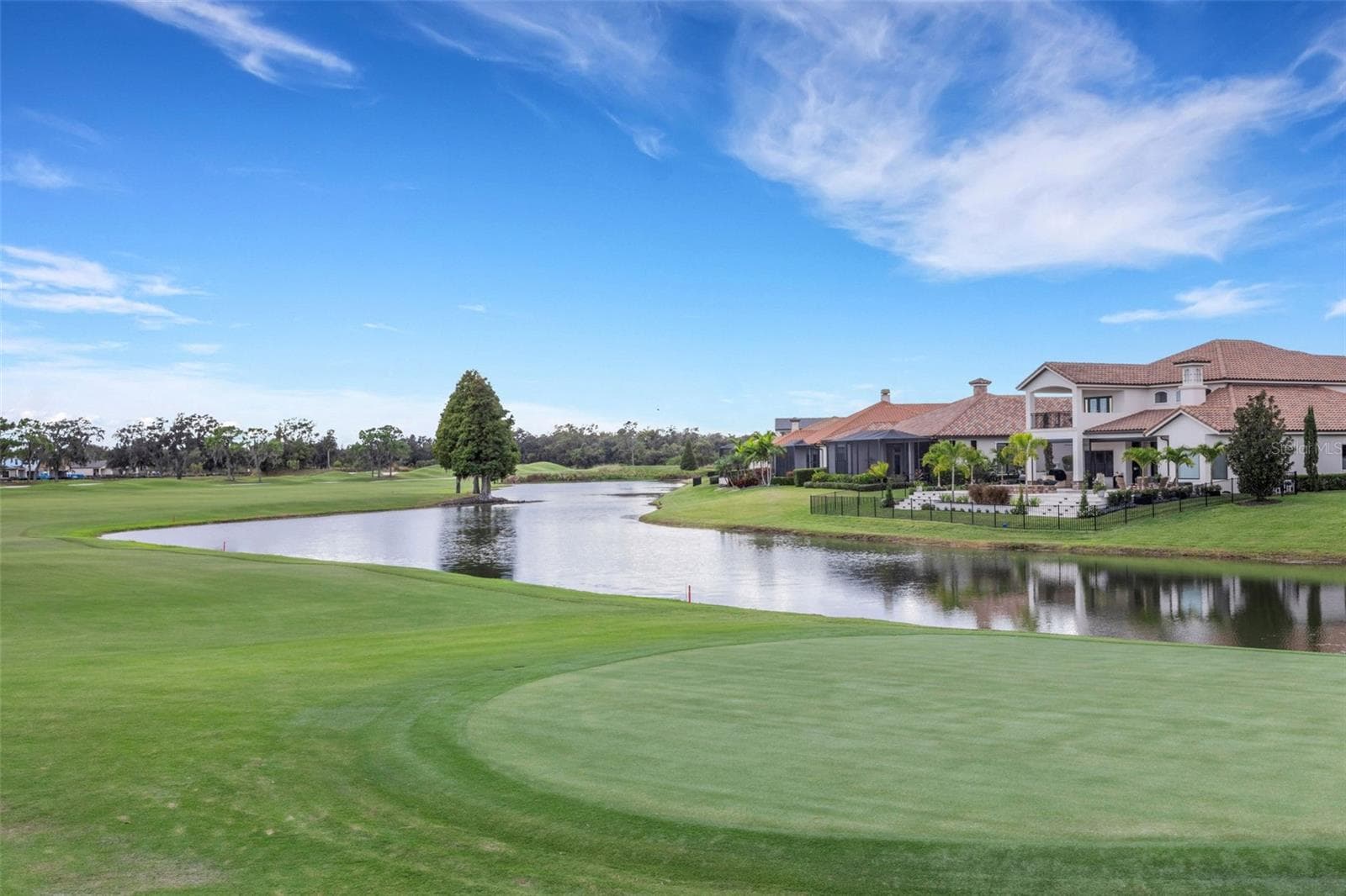 and the lush fairways and greens will challenge your skills. - 2734 BELLERIVE DR, LAKELAND