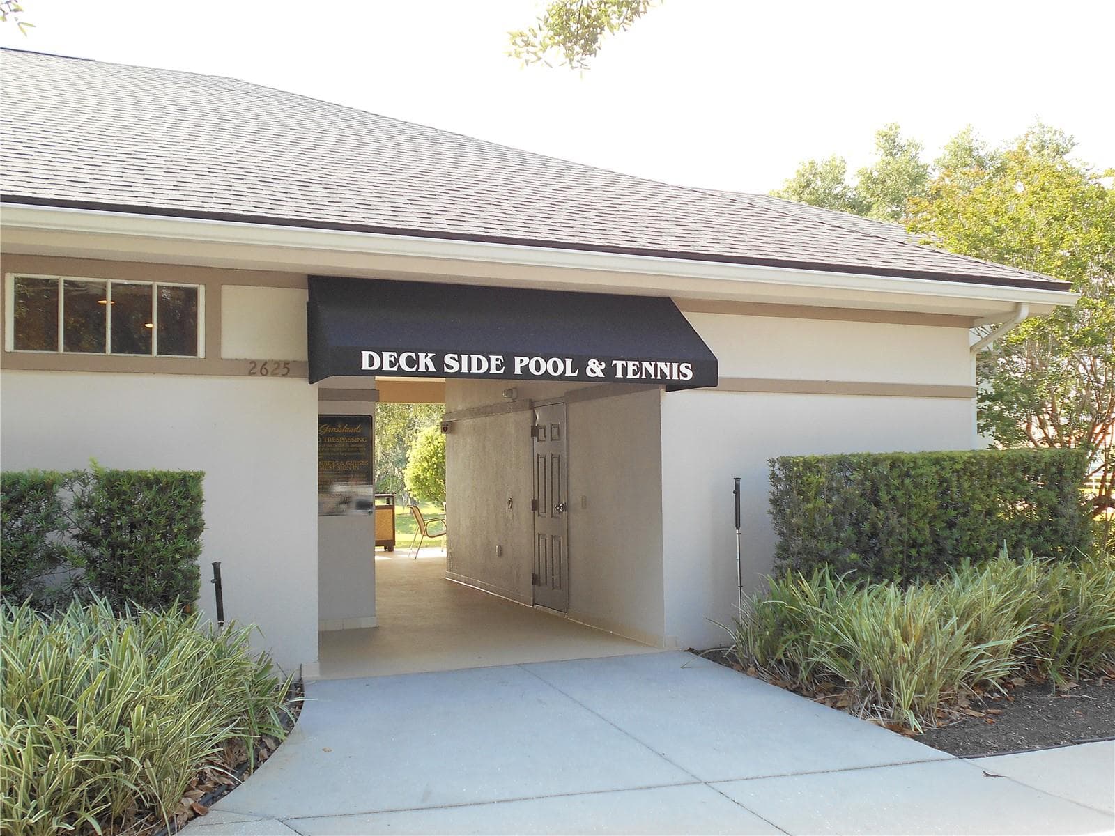 A short distance away is the Deck Side Pool and Tennis Complex that also houses locker rooms and a fitness room. - 2734 BELLERIVE DR, LAKELAND