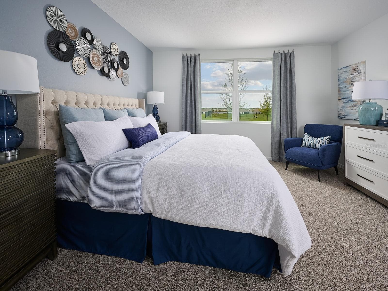 Photo is not of the actual home, but is an inspirational photo of builder’s model home and may depict options, furnishings, and/or decorator features that are not included. - 2041 ROSEWOOD DR, BARTOW