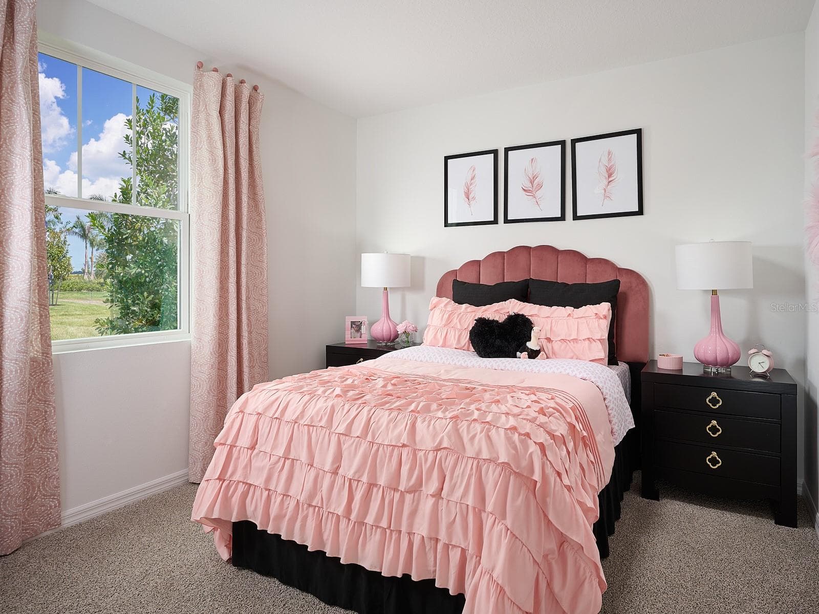 Photo is not of the actual home, but is an inspirational photo of builder’s model home and may depict options, furnishings, and/or decorator features that are not included. - 2041 ROSEWOOD DR, BARTOW
