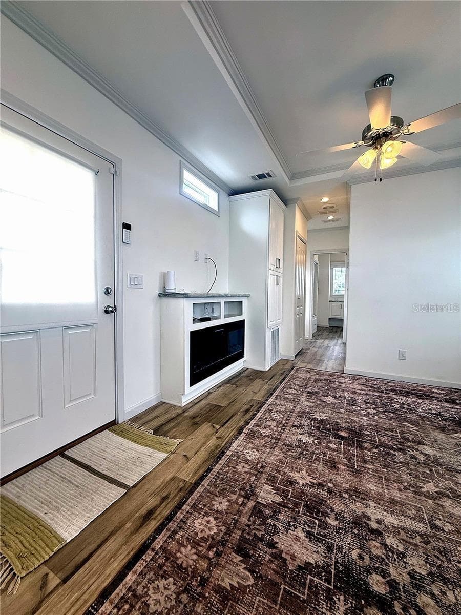 Manufactured Home at 7060 FAIRVIEW VILLAGE CIR, WINTER HAVEN, photo 4 of 44
