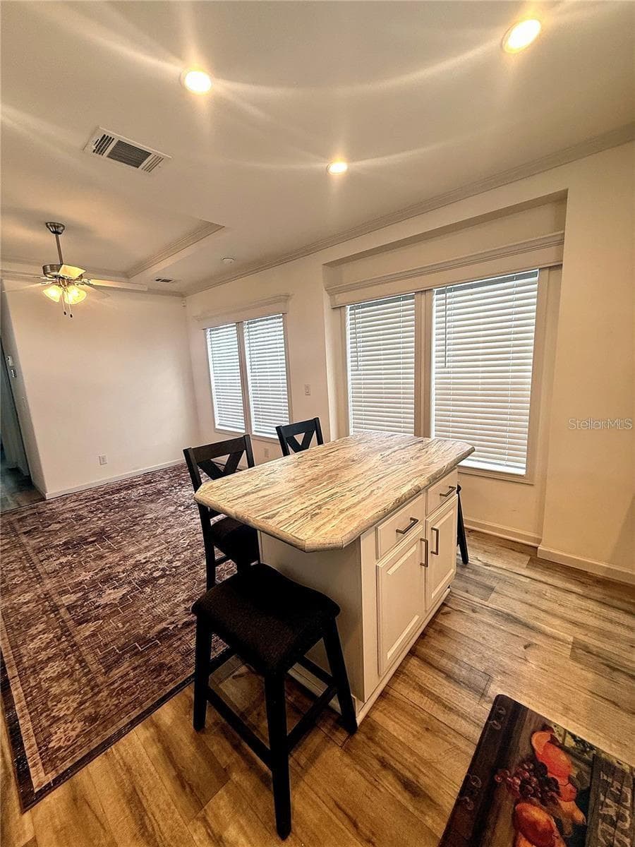 Manufactured Home at 7060 FAIRVIEW VILLAGE CIR, WINTER HAVEN, photo 8 of 44