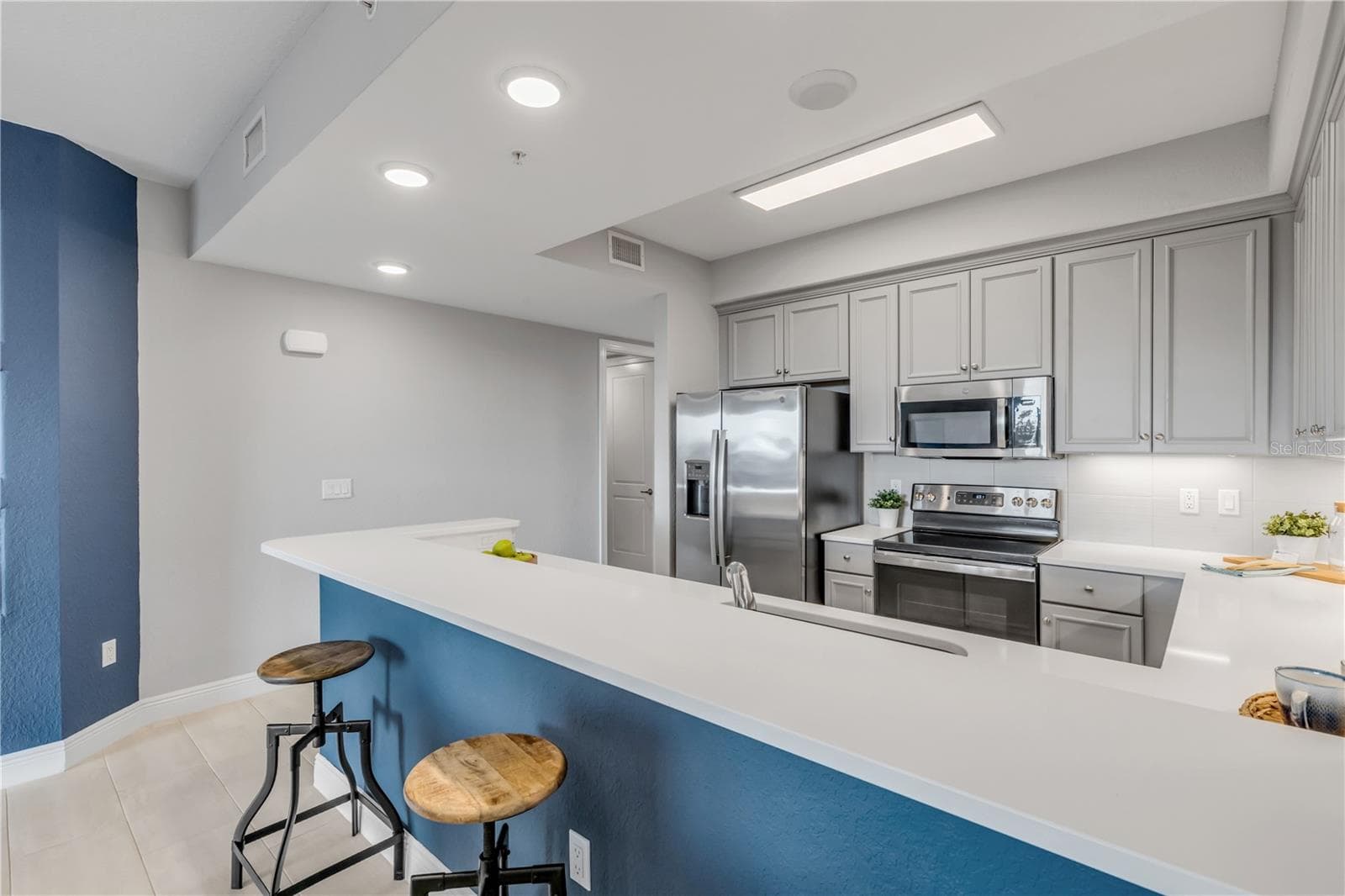 Breakfast bar - 1 RIVERWALK DR #303, NEW SMYRNA BEACH