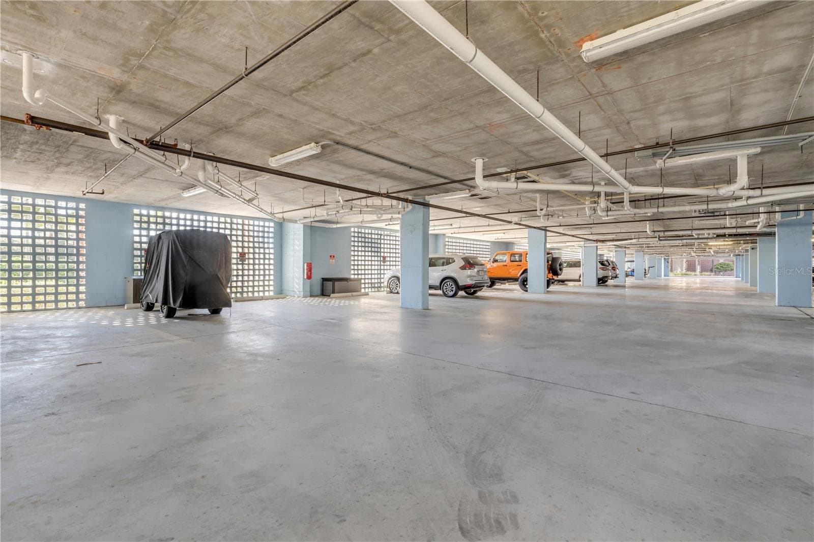 Parking garage - 1 RIVERWALK DR #303, NEW SMYRNA BEACH