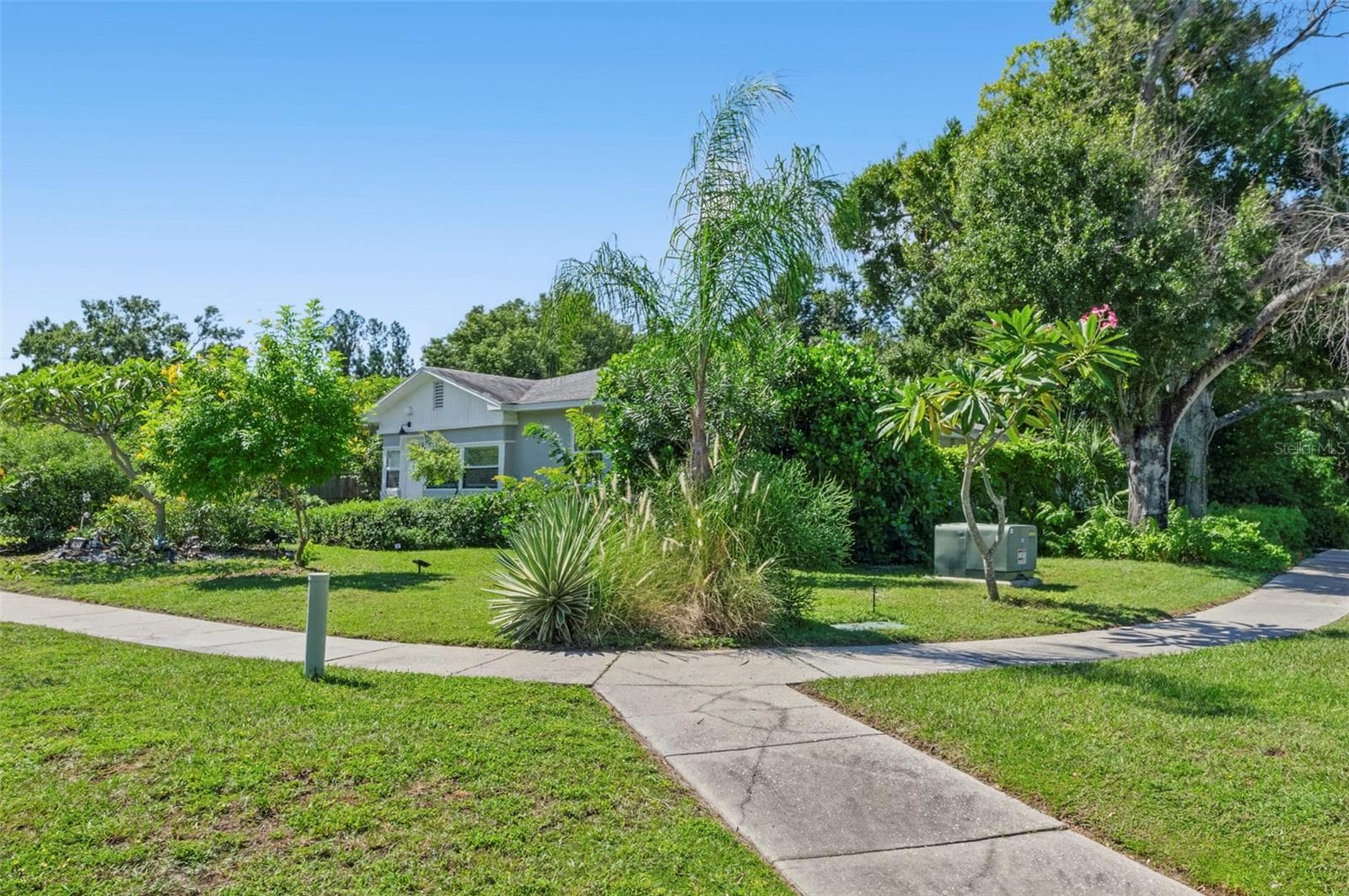 Single Family Residence at 924 32ND ST N, ST PETERSBURG, photo 2 of 45