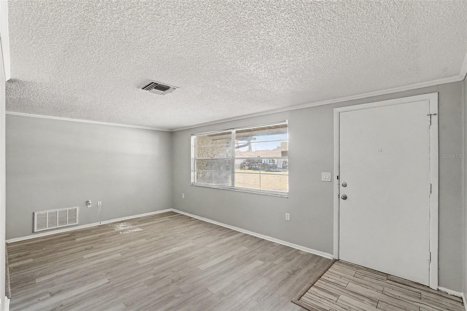 Single Family Residence at 8635 SABAL WAY, PORT RICHEY, photo 2 of 15